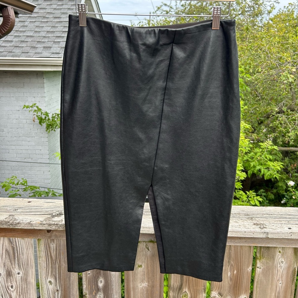 Aritzia Babaton Jax Vegan Leather Skirt sz 4